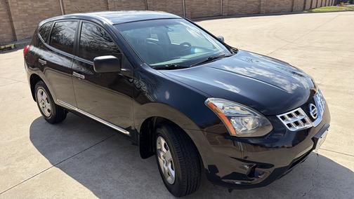 Black 2014 Nissan Rogue Select S