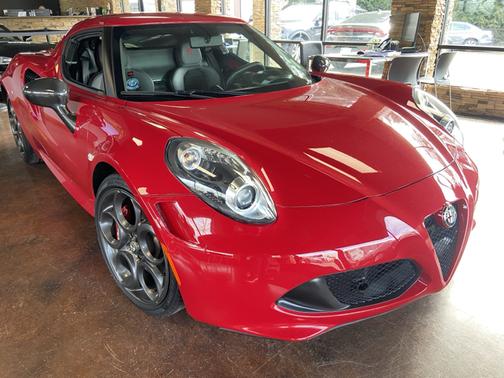 2015 Alfa Romeo 4C Launch Edition