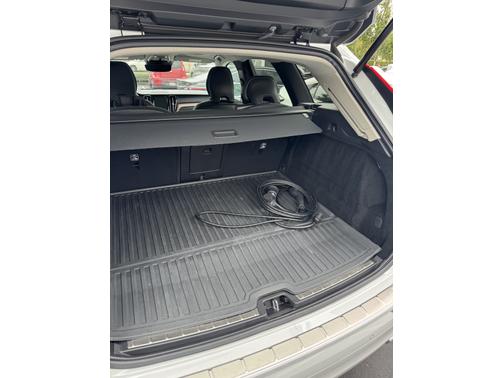 2021 Volvo XC60 Recharge Plug-In Hybrid T8 Inscription Expression