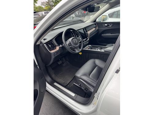 2021 Volvo XC60 Recharge Plug-In Hybrid T8 Inscription Expression