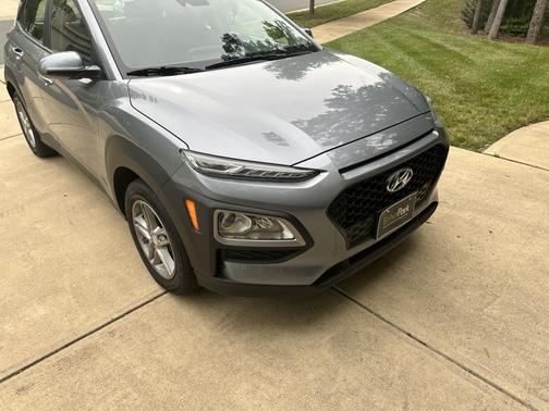 Gray 2020 Hyundai KONA SE