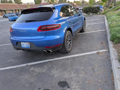 Blue 2017 Porsche Macan Macan S