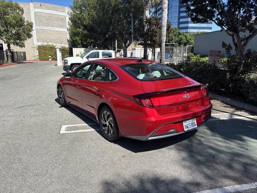 2020 Hyundai SONATA Hybrid Blue