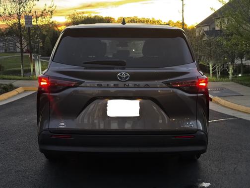 2021 Toyota Sienna LE 8 Passenger