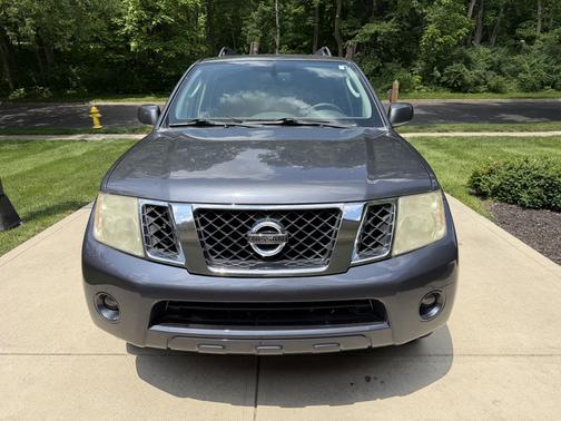 Blue 2011 Nissan Pathfinder SV