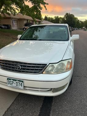 White 2003 Toyota Avalon XLS