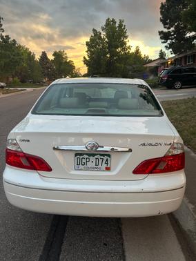 White 2003 Toyota Avalon XLS