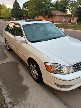 White 2003 Toyota Avalon XLS