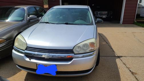 Silver 2004 Chevrolet Malibu Maxx LS