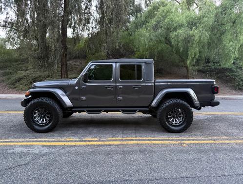 Gray 2021 Jeep Gladiator Sport S
