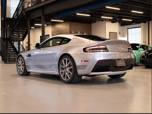 2015 Aston Martin Vantage GT Base