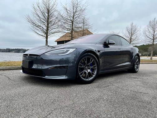 2022 Tesla Model S Plaid