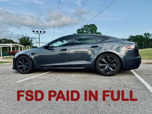 Gray 2022 Tesla Model S Plaid