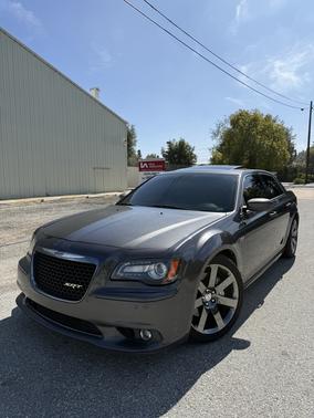 2013 Chrysler 300 SRT8