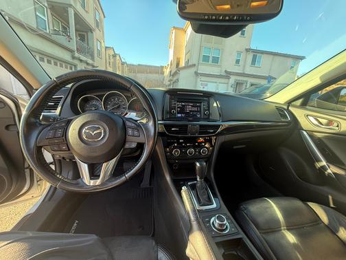 2015 Mazda Mazda6 i Grand Touring