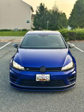 2017 Volkswagen Golf R 4-Door w/DCC & Navigation