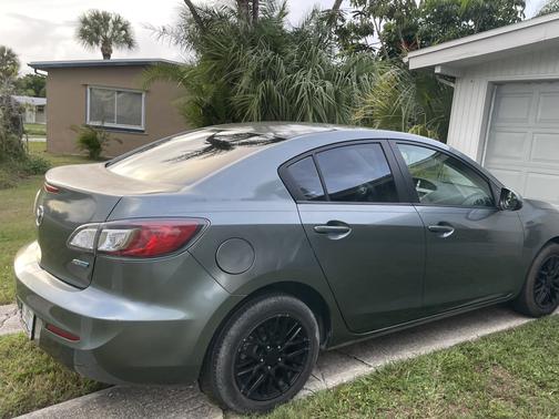 2013 Mazda Mazda3 i Sport