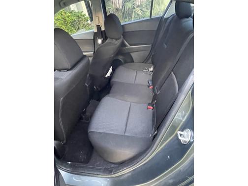 2013 Mazda Mazda3 i Sport