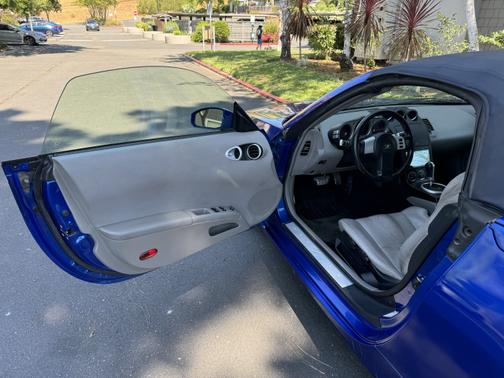 2004 Nissan 350Z Touring