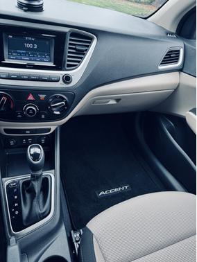 2022 Hyundai Accent SE