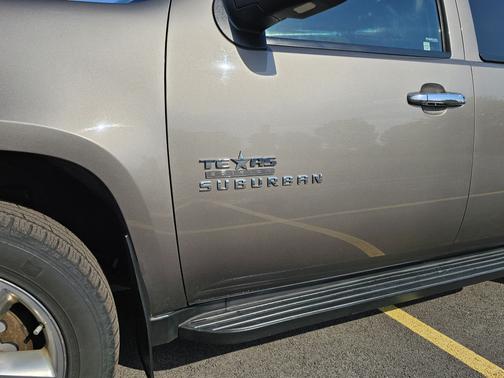 Gray 2013 Chevrolet Suburban 1500 LT