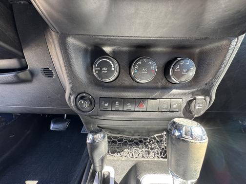 2015 Jeep Wrangler Unlimited Altitude