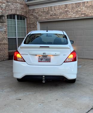 White 2019 Nissan Versa 1.6 SV