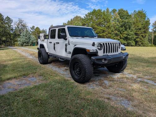 White 2021 Jeep Gladiator 80th Anniversary