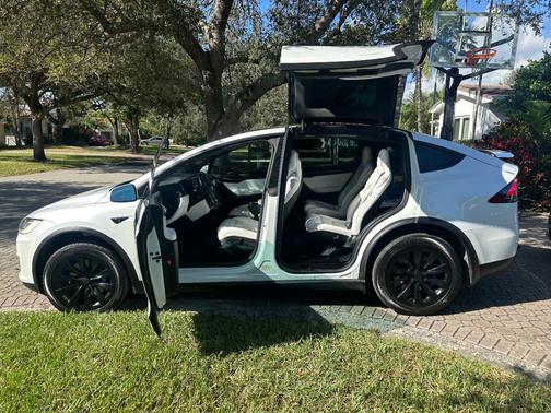 2017 Tesla Model X 100D