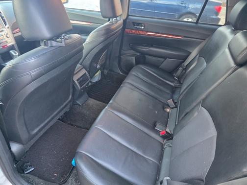 2012 Subaru Outback 2.5i Limited