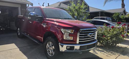 Red 2016 Ford F-150 XLT