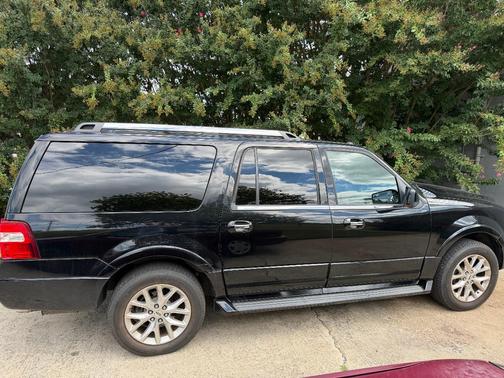 Black 2017 Ford Expedition EL Limited