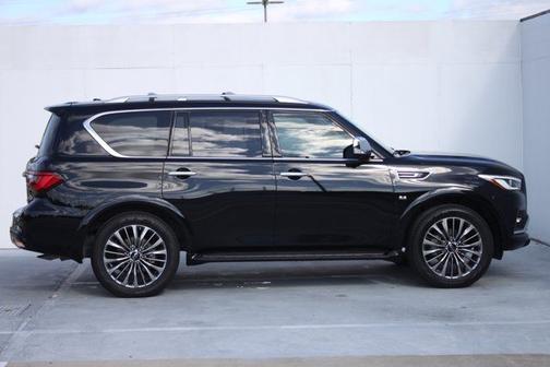 2019 INFINITI QX80 LUXE