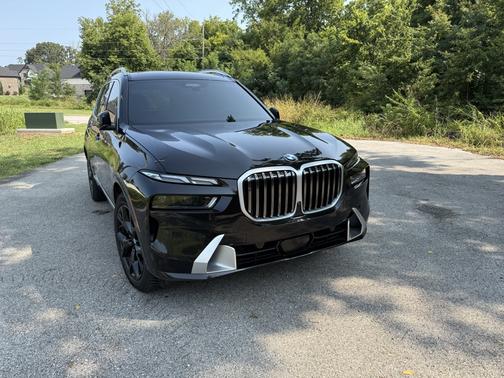 Black 2024 BMW X7 xDrive40i