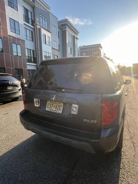 Gray 2005 Honda Pilot LX