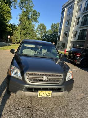 Gray 2005 Honda Pilot LX