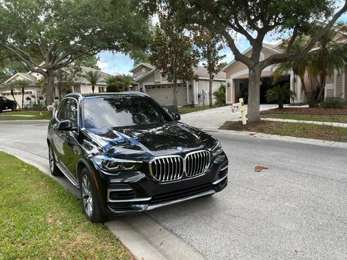 Black 2023 BMW X5 PHEV xDrive45e