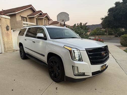 2019 Cadillac Escalade ESV Luxury