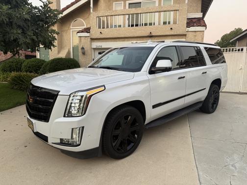 2019 Cadillac Escalade ESV Luxury