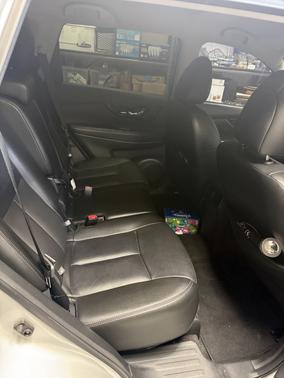Black 2019 Nissan Rogue SL