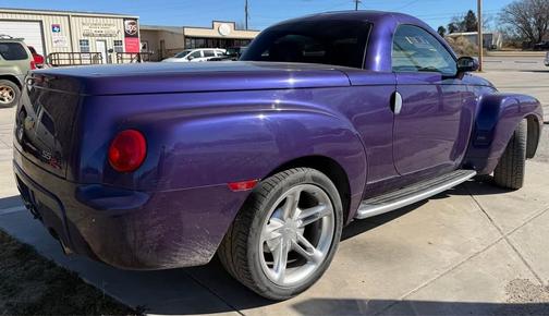 2004 Chevrolet SSR Base