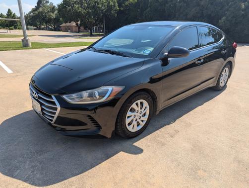 2018 Hyundai ELANTRA SE