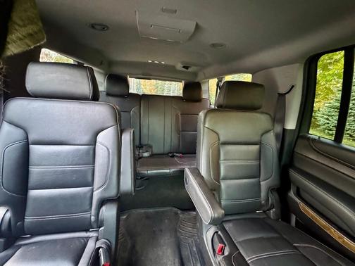 White 2016 GMC Yukon XL Denali