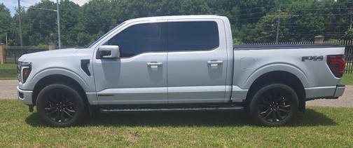 White 2025 Ford F-150 Lariat