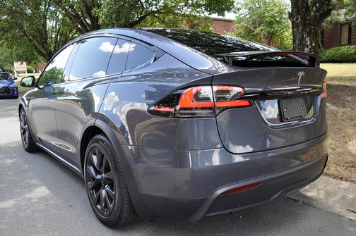2022 Tesla Model X Long Range