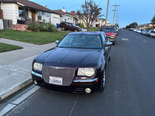 2005 Chrysler 300C Base