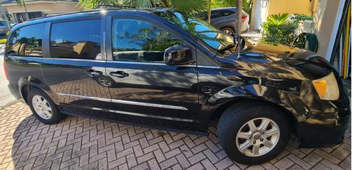 2012 Chrysler Town & Country Touring