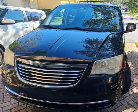 2012 Chrysler Town & Country Touring