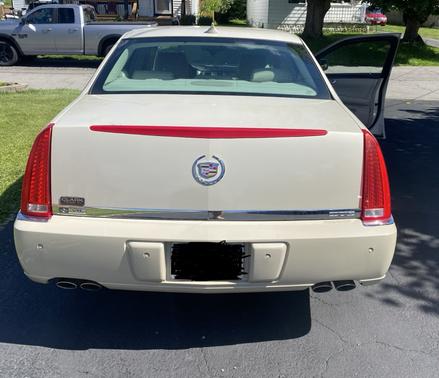Beige 2011 Cadillac DTS Luxury Collection