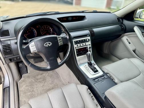 2005 INFINITI G35 Base